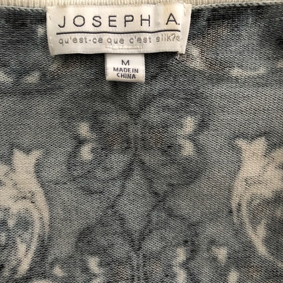Beautiful Joseph Cardigan Sweater - Picture 4 of 7